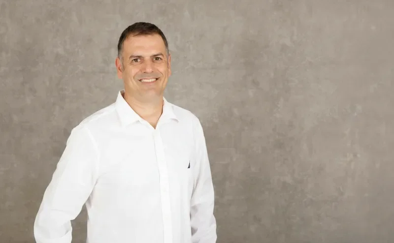 מוטי וינקלר - יועץ פיננסי בכיר